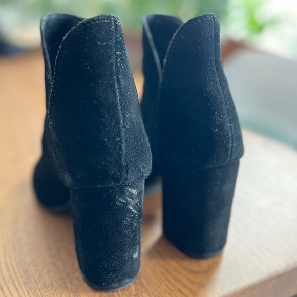 Steve Madden Rookie Black Suede Leather Dual Open
Side V Block Heel Boot… - Picture 6 of 8